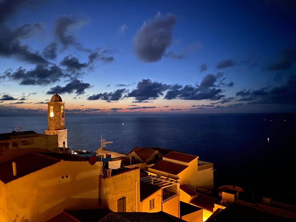 La Casa Rosa Villa Castelsardo Exterior photo